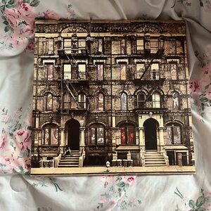 Led Zeppelin IV Deluxe Physical Graffiti